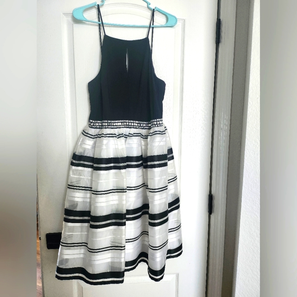 Black and White party dress. Size 12 wore once.